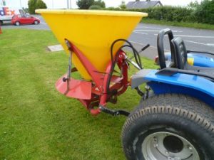 Fertiliser/Grass Seed Sower